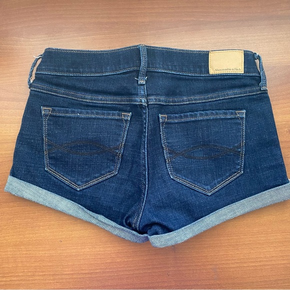 Abercrombie & Fitch Low Rise Short Size 2/26 - Picture 4 of 8